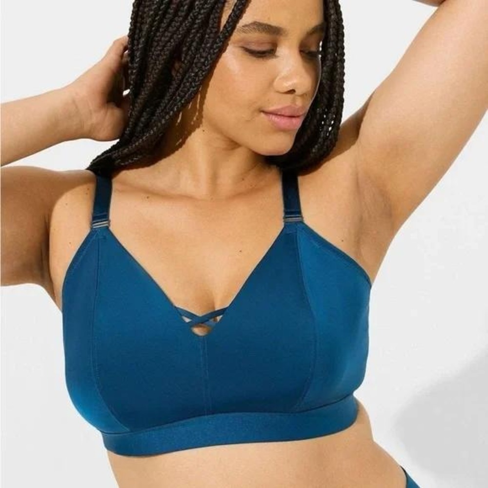 Torrid Curve Teal Blue Wireless Bralette Crisscross‎ Detail Size 2 DDD-G